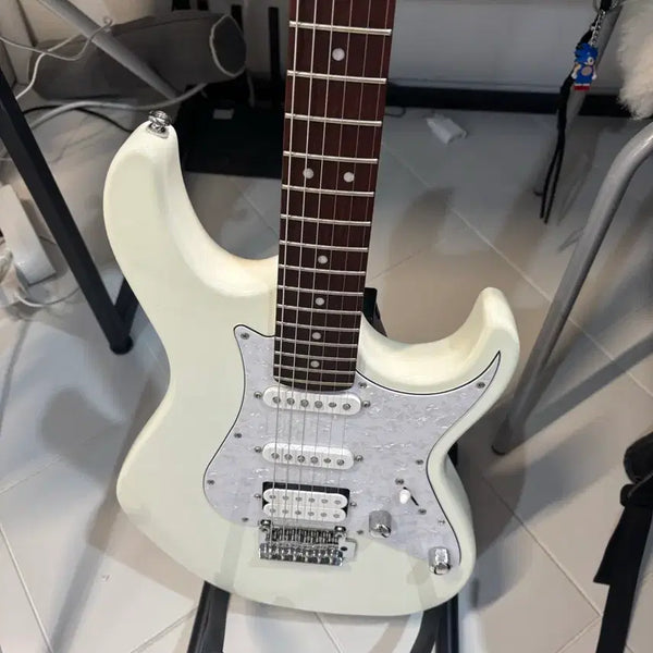 [BUNJANG] Colt G250 Electric Guitar - White / 콜트 g250