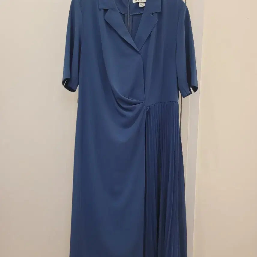 [BUNJANG] Morgan Pleated Detail Shirt Dress / 모르간 플리츠 디테일 셔츠형 롱원피스 55사이즈