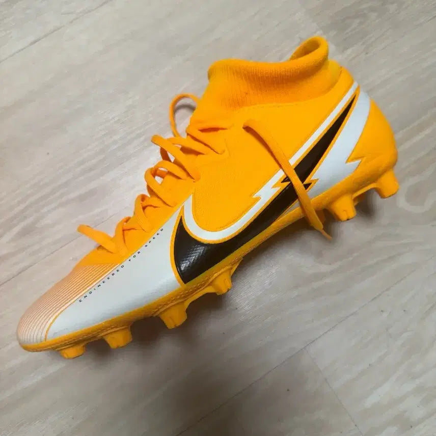 [BUNJANG] Nike Mercurial Soccer Cleats Orange Size 250 New / 나이키 머큐리얼 축구화 오렌지 250 새상품