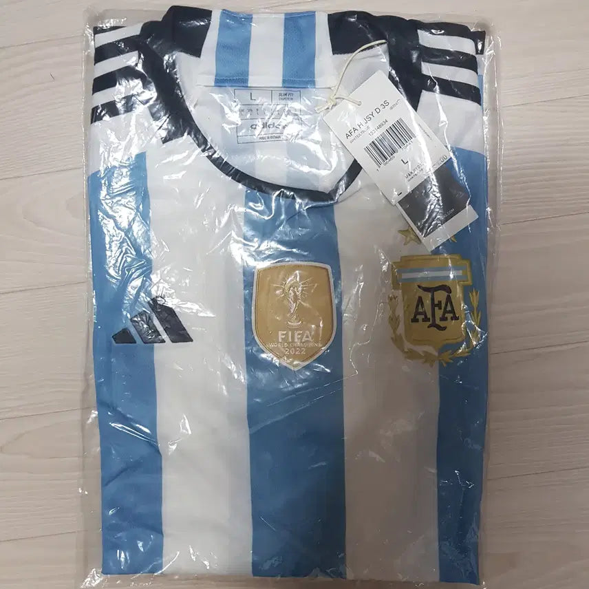 [BUNJANG] Argentina 2022 World Cup Home Short Sleeve Jersey (3 Stars, Champion Patch) / 22-24 아르헨티나 홈 반팔 (3성, 월드컵 우승 패치)