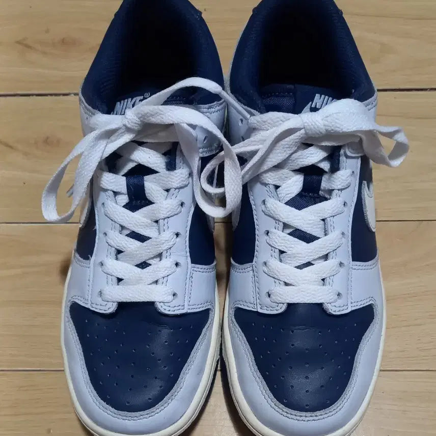 [BUNJANG] Nike Sneakers Size 240 / 나이키 운동화 240사이즈