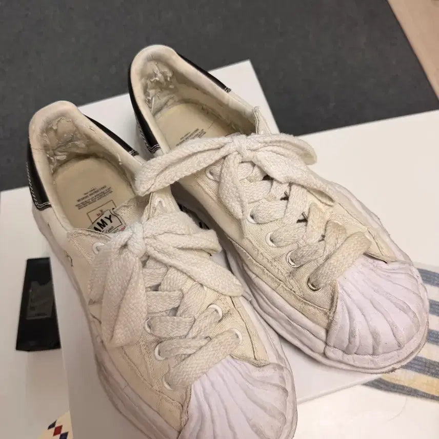 [BUNJANG] Maison Mihara Yasuhiro Blakey OG Sole Canvas White EU 44 / 메종 미하라 야스히로 블레이키 OG 솔 캔버스 화이트 EU 44
