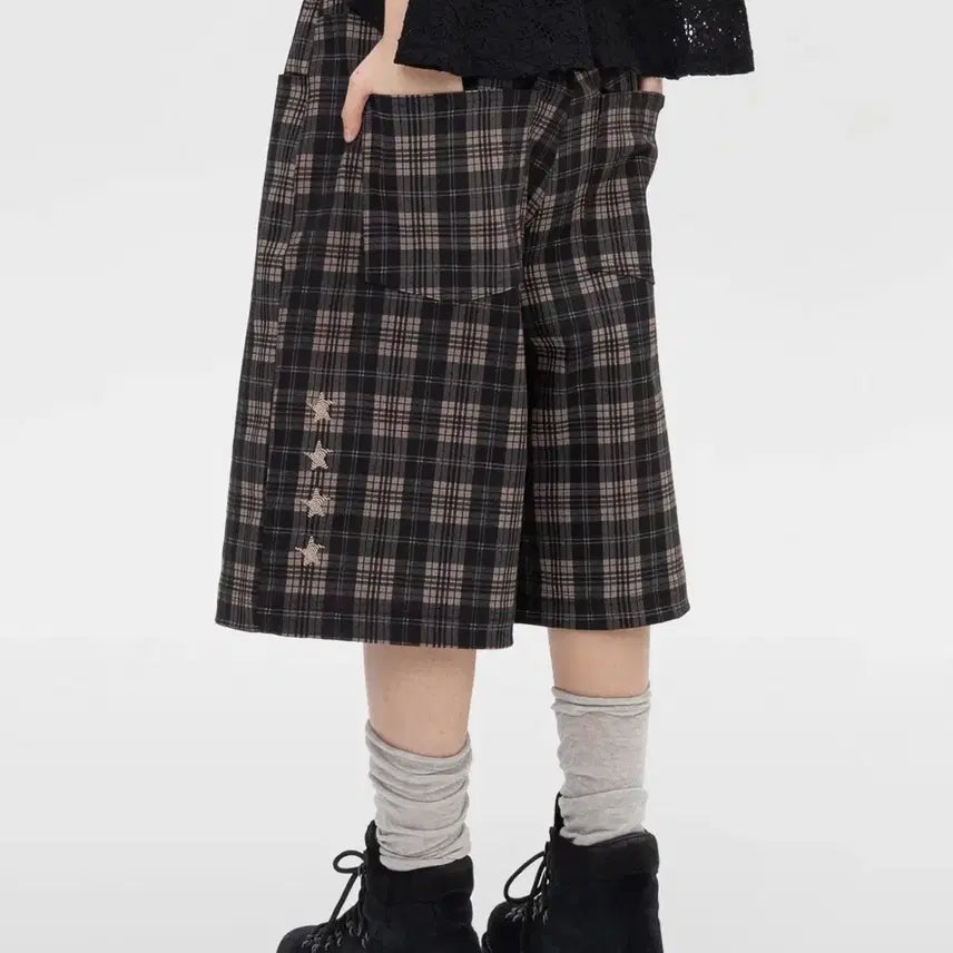 [BUNJANG] Webhouse Twister Check Shorts - Black / 웹하우스 트위스터 체크 숏츠 - 블랙
