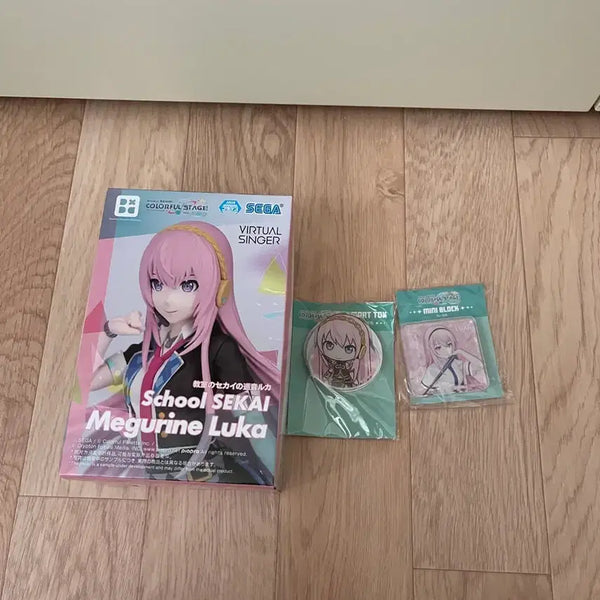 [BUNJANG] SEGA Virtual Singer Megurine Luka Figure & Goods Set / 세가 버추얼 싱어 메구리네 루카 피규어&굿즈