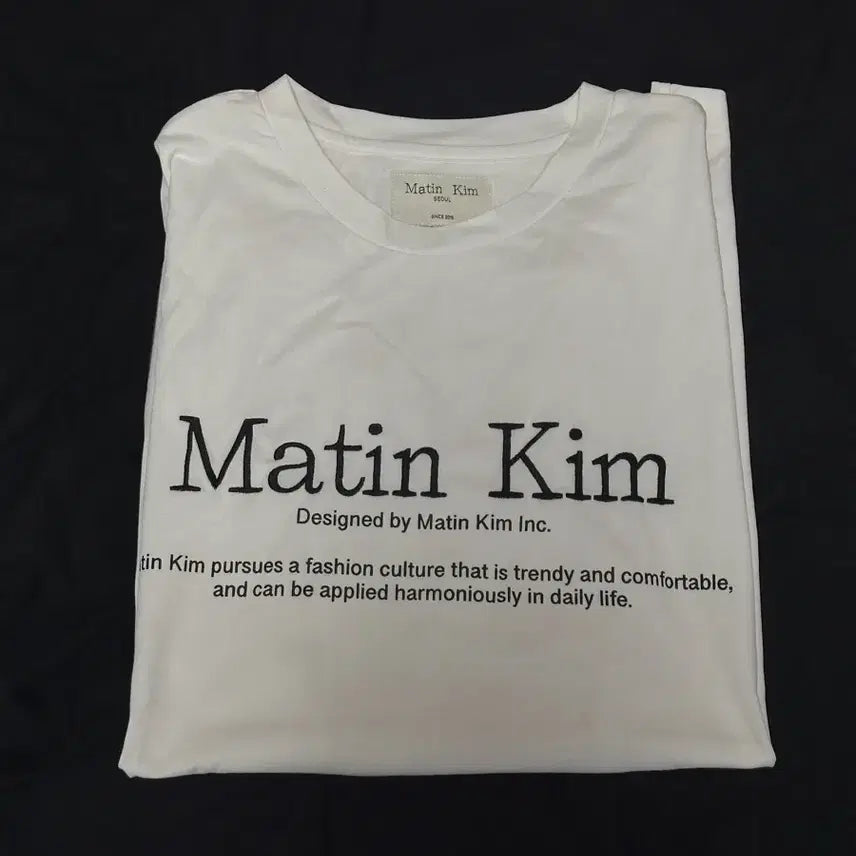 [BUNJANG] Matin Kim Lettering Logo Cotton T-Shirt White / 마땡킴 레터링 로고 프린팅 라운드넥 코튼 반팔 티셔츠 화이트