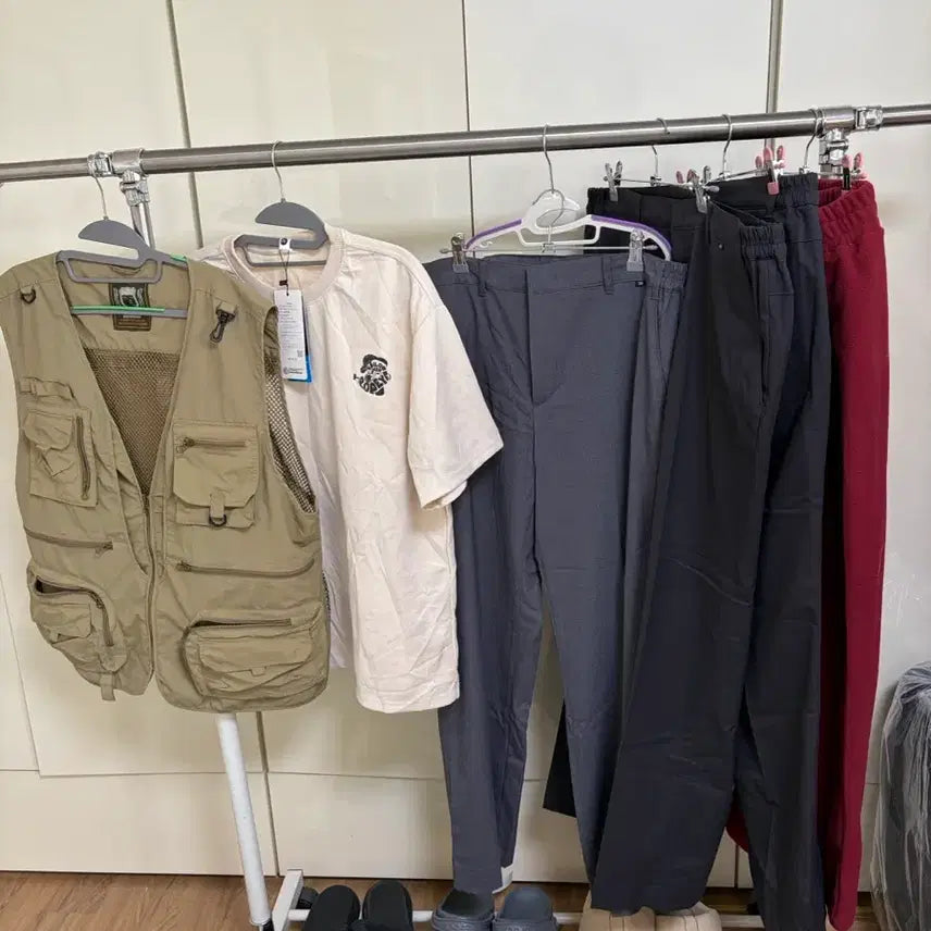 [BUNJANG] Men's Vest, Pants, and Shoes Bundle / 남성 쪼끼 105싸이즈 ++바지 34싸이즈 일괄 새상품 ++신발 덤 275싸이즈
