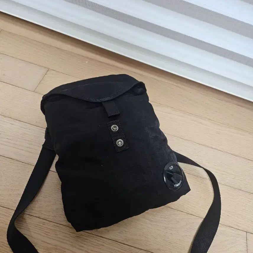 [BUNJANG] C.P. Company Black Crossbody Bag 20x27 / C.P.컴퍼니 블랙 크로스백 20x27