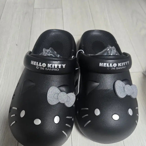 [BUNJANG] Hello Kitty Crocs Sandals (Black, Size 250mm) / 키티크록스
