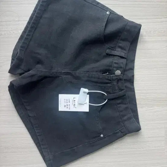 [BUNJANG] Women's Black A-Line Denim Shorts / 새상품 여성A라인검정청반바지