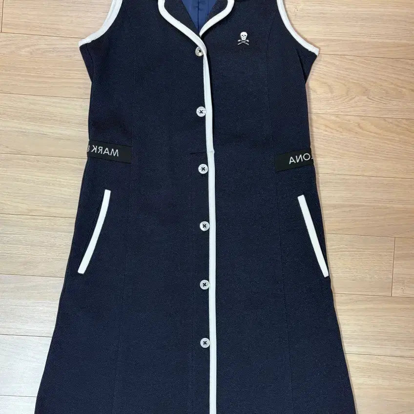 [BUNJANG] Mark &ロナ Navy & White Trim Golf Dress (Size S) / 마크앤로나 원피스 36(s)사이즈