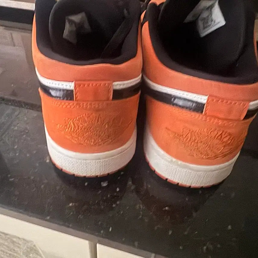 [BUNJANG] Nike Jordan Orange Sneakers / 나이키 조던