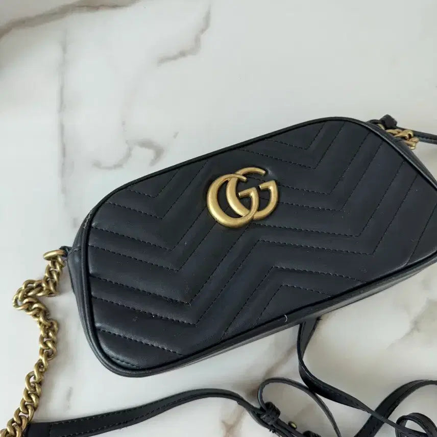 [BUNJANG] Gucci Marmont Matelassé Camera Bag Black / 구찌 가방