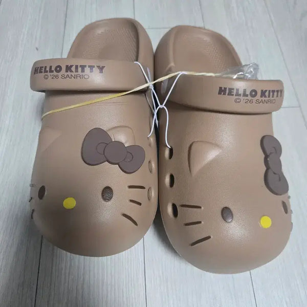 [BUNJANG] Hello Kitty Sandals / 키티 크록스