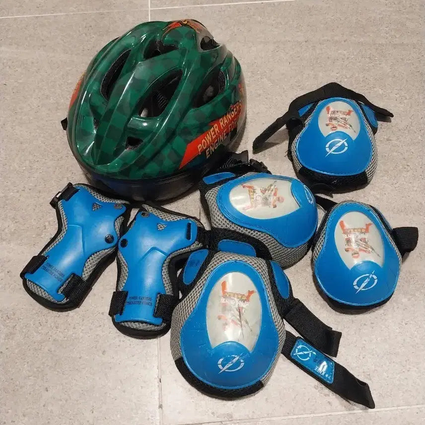 [BUNJANG] Power Rangers Kids Helmet and Protective Gear Set / 헬멧, 보호대 세트