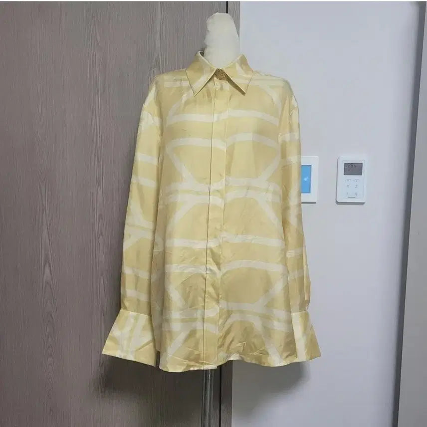 [BUNJANG] Carla Zampatti 100% Silk Pastel Yellow Blouse L / 디자이너 carla zampatti  100만원대 실크100% 블라우스 L