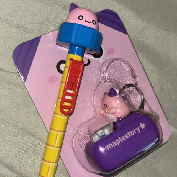 [BUNJANG] MapleStory Pink Bean Keycap Keychain + Pink Bean Action Ballpoint Pen Set / (2종세트) 메이플스토리 핑크빈 키캡 키링 + 핑크빈 볼펜 액션볼펜 에오스