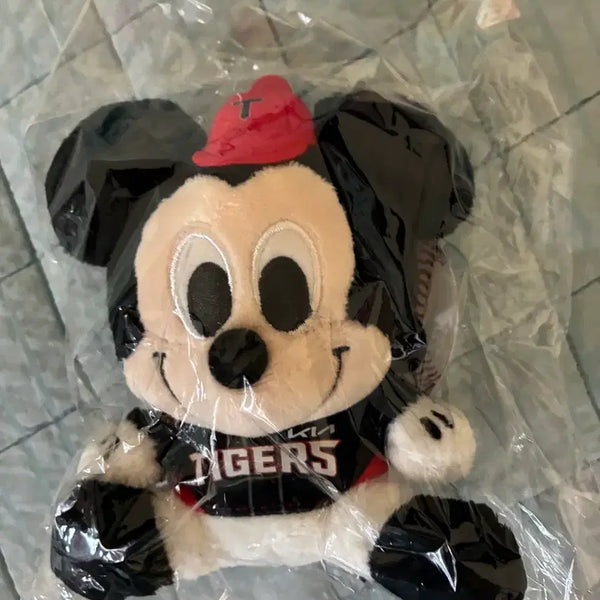 [BUNJANG] Kia Tigers x Mickey Mouse Plush Keyring / 기아타이거즈 미키마우스 인형키링