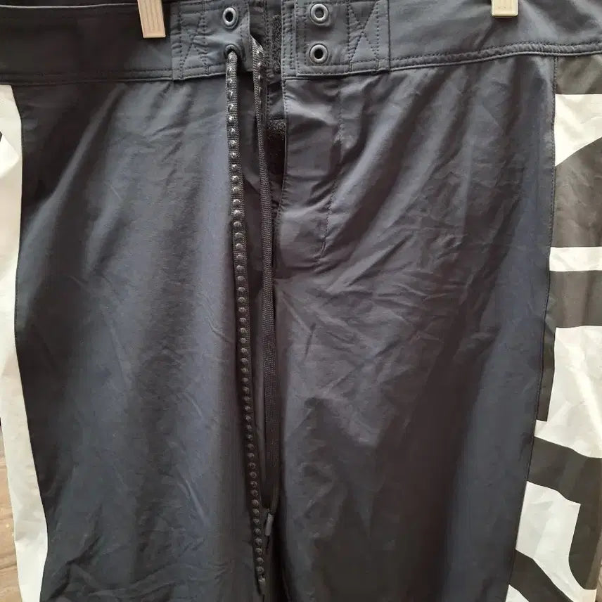 [BUNJANG] Nike Swim Shorts Black White / 나이키 수영복 반바지 블랙 화이트87