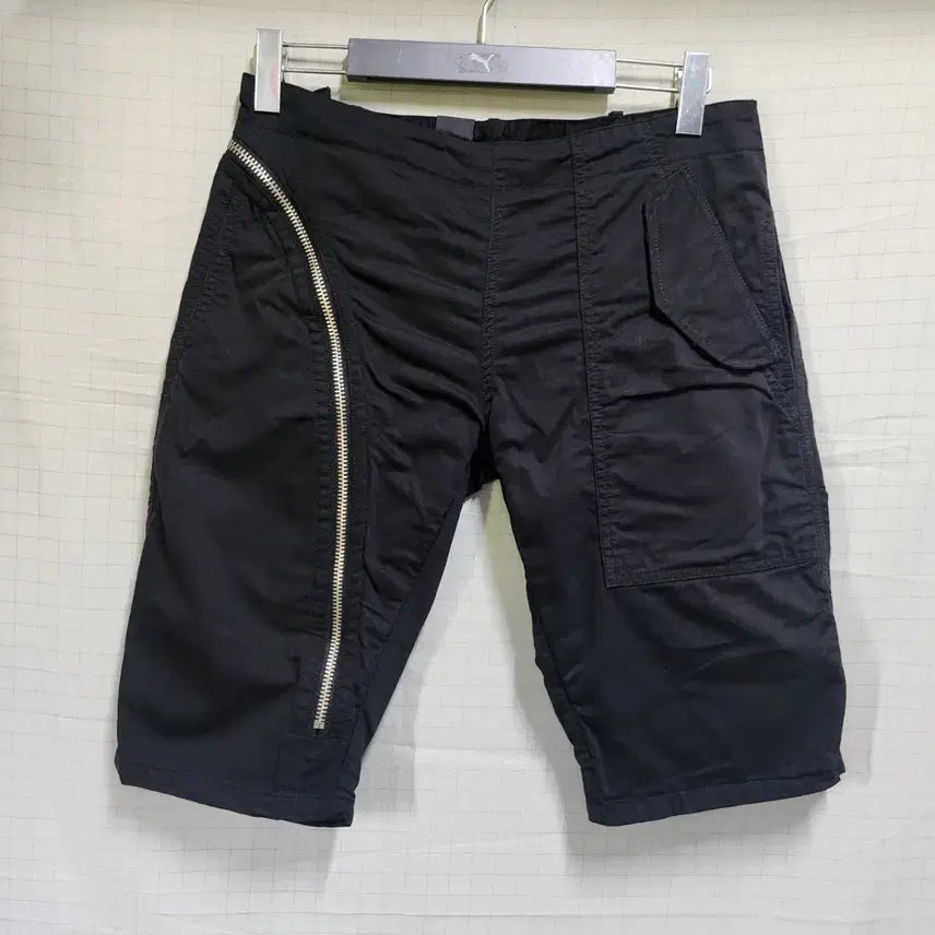 [BUNJANG] B.SECOND Cargo Shorts Size 32 / 새상품 B.SECOND 반바지 (32)