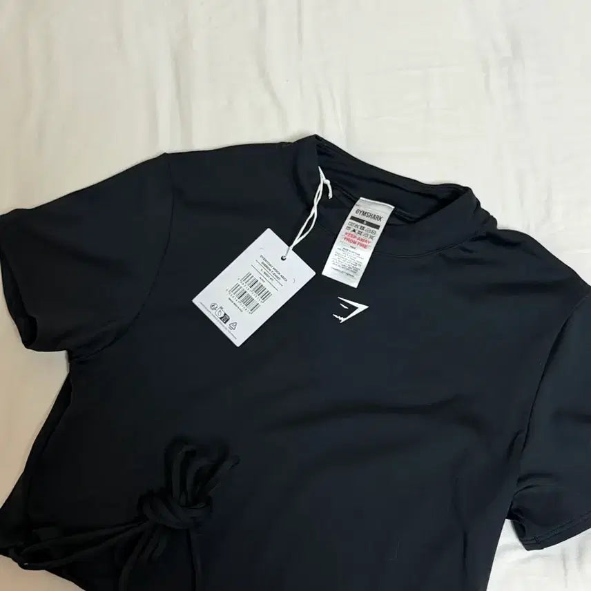 [BUNJANG] Gymshark Everyday Mock Neck Ribbon T-Shirt Black / [새상품] 짐샤크 크롭 반팔티 블랙