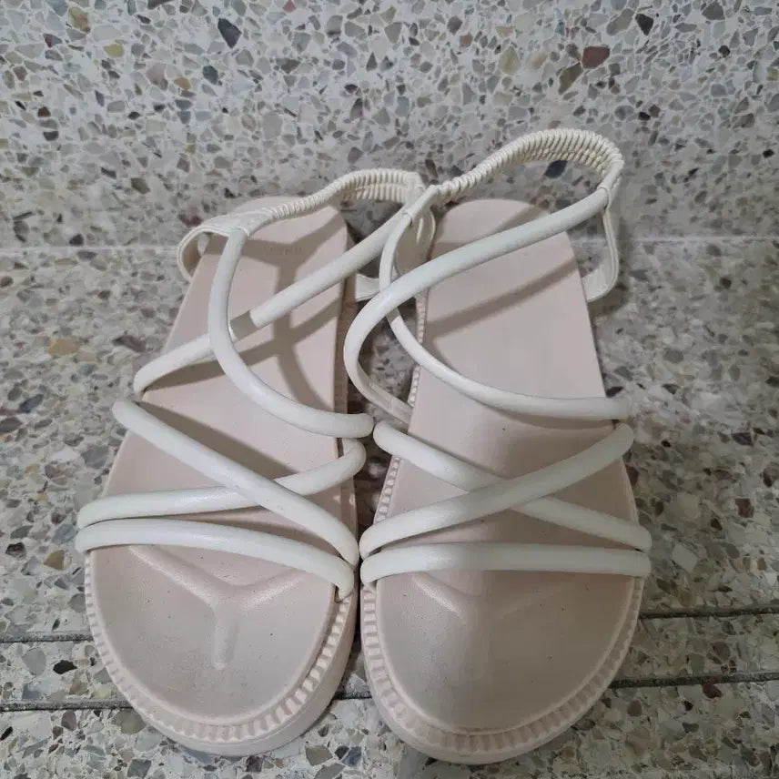 [BUNJANG] Women's Strappy Sandals - White / 여성 샌들 스트랩 샌들 화이트