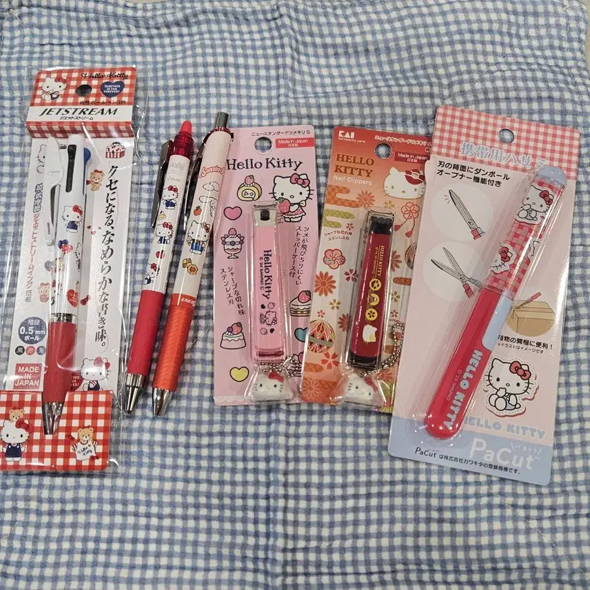 [BUNJANG] Hello Kitty Mini Nail Clipper, Scissors, and Friction Gel Pen Set / (정품)키티 키링 손톱깎이 가위 프릭션 에너겔
