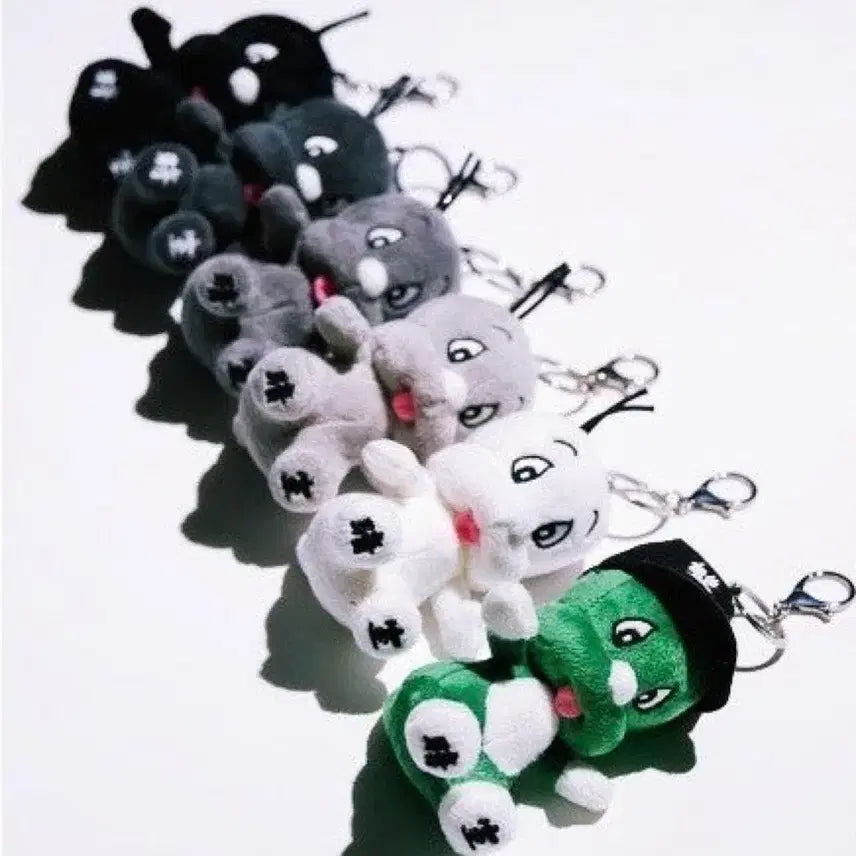 [BUNJANG] Darkroom Studio Dooly Charm Doll Charcoal / 다크룸 스튜디오 둘리 키링 인형 차콜