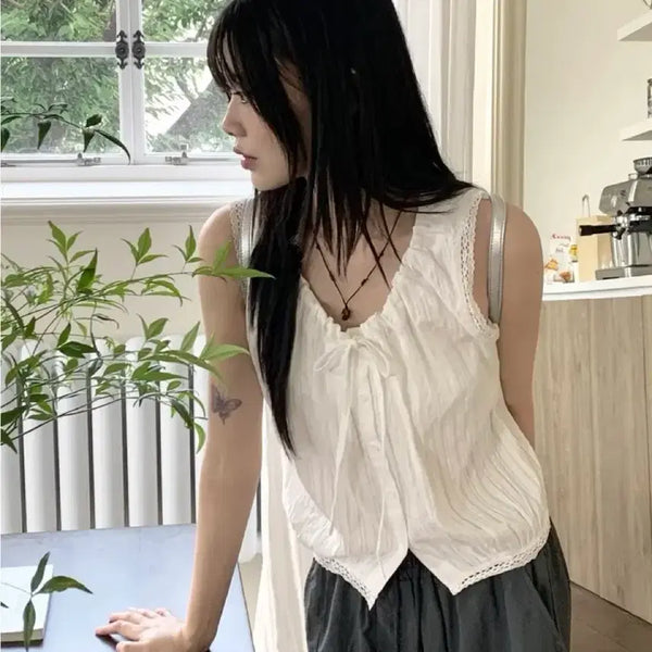 [BUNJANG] Wonder Wonder Coffin Punching Lace String Cami Blouse / 에이블리 원더원더 코핀 펀칭 레이스 스트링 나시 블라우스