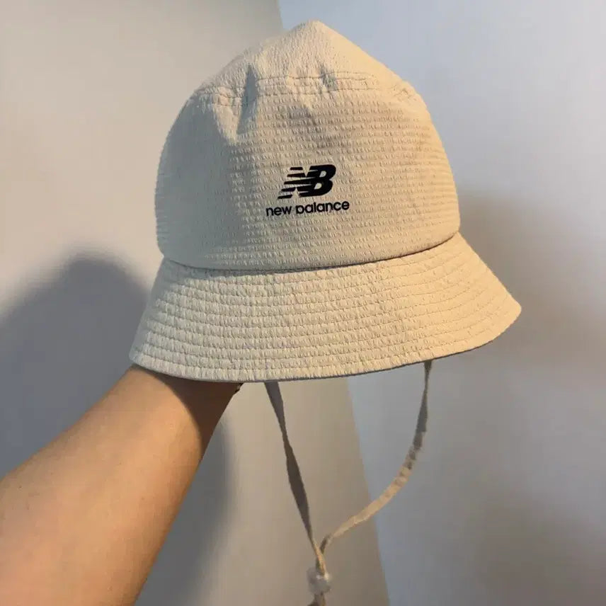 [BUNJANG] New Balance Kids Bucket Hat Beige / 뉴발란스 키즈 버킷햇