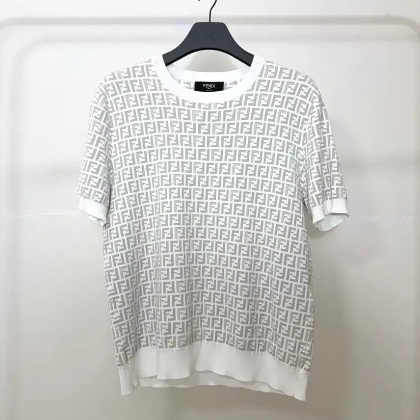 [BUNJANG] Fendi Logo Short Sleeve Knit Size 52 / 펜디 로고 반팔니트 52사이즈 새상품급