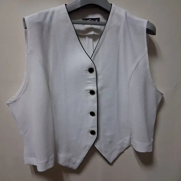 [BUNJANG] Black Line Color Block Sleeveless Vest / 블랙 라인 배색 민소매 조끼99