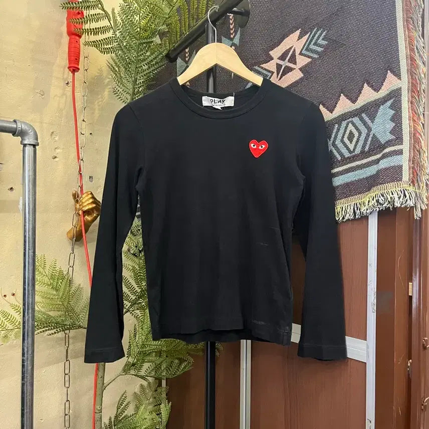 [BUNJANG] Comme des Garçons Heart Badge Long Sleeve T-shirt / 꼼데가르송 하트 와펜 롱슬리브 #csz0266