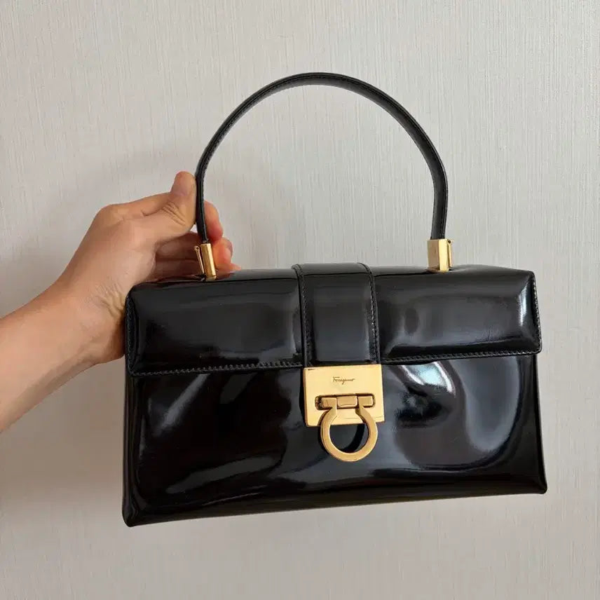 [BUNJANG] Ferragamo Gancini Tote Top Handle Bag Enamel / (정품,상태좋음)페라가모 간치니 토트백 탑핸들백 애나멜