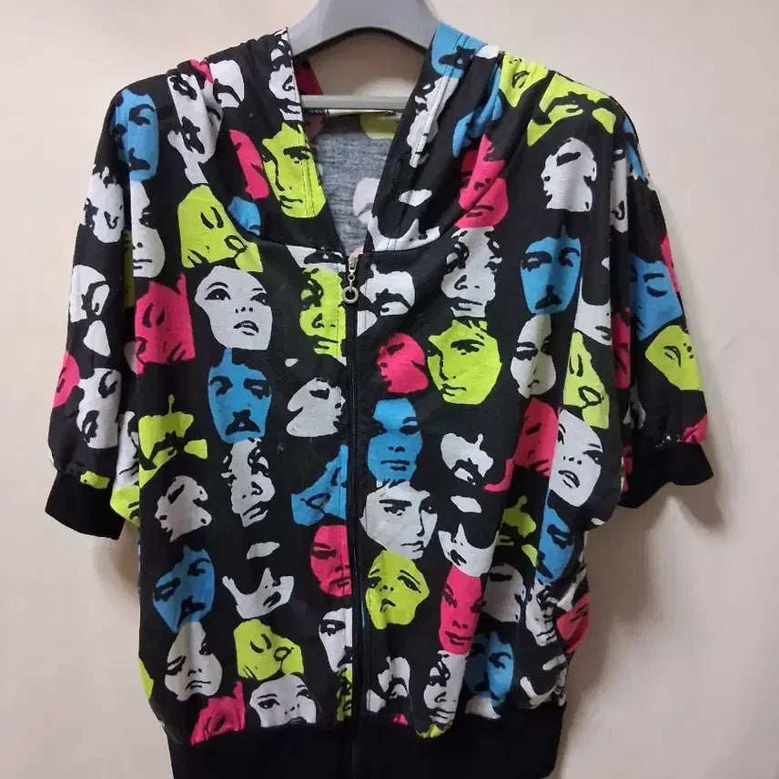 [BUNJANG] Face Pattern Zip-Up Hoodie / 여자 후드티 얼굴 패턴100