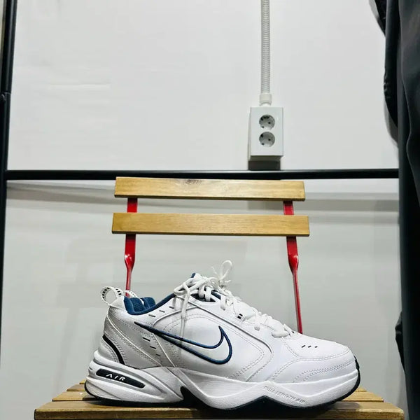 [BUNJANG] Nike Air Monarch IV Men's Sneakers - White Navy / 285) 나이키 운동화 남성 남자 신발  에어 모나크 IV 화이트 네이비