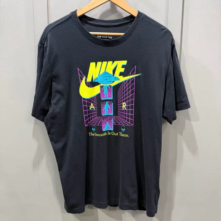 [BUNJANG] Nike NSW Alien Abduction Short Sleeve T-Shirt 2XL / 2XL 나이키 NSW 에일리언 어브덕션 반팔 티셔츠