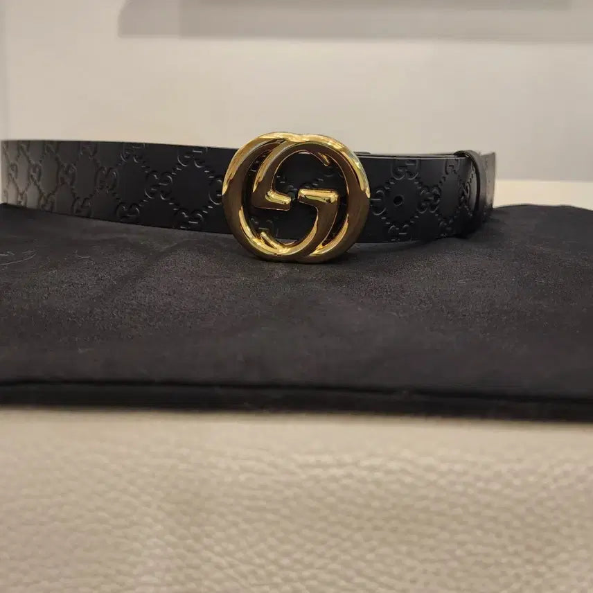 [BUNJANG] Gucci GG Logo Belt Black Gold Buckle / 구찌 GG 로고 벨트 블랙 금장