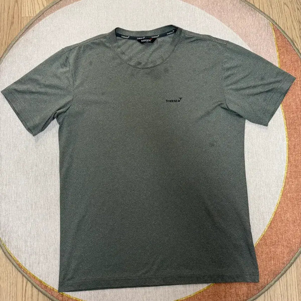 [BUNJANG] Treksta Men's Short Sleeve T-Shirt Size 100 / 트렉스타 남성 반팔 티셔츠 100사이즈