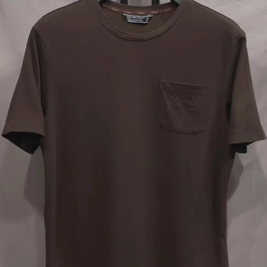 [BUNJANG] Jean-Michel Basquiat Rose Pocket Short Sleeve T-Shirt XL / 장미쉘바스키아 포켓 반팔티 105