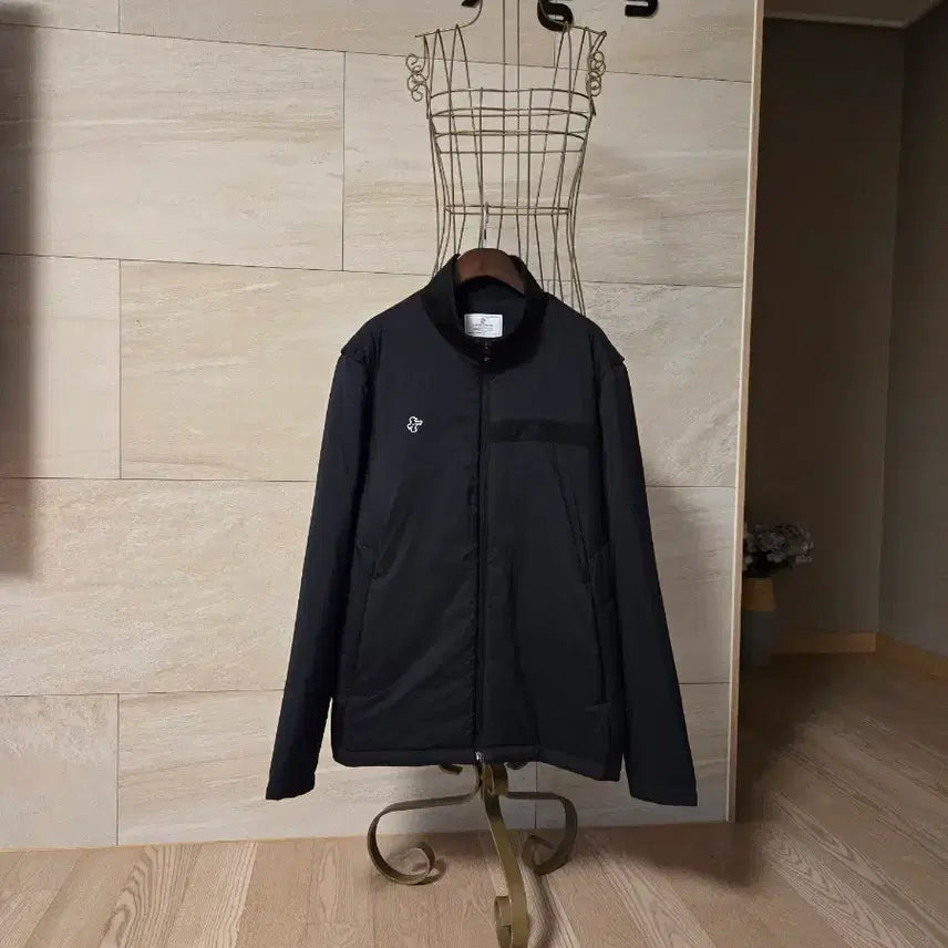 [BUNJANG] Louis Castel Men's Windproof Lightweight Padded Jacket / [100] 루이까스텔 골프 남성 방풍 경량 패딩