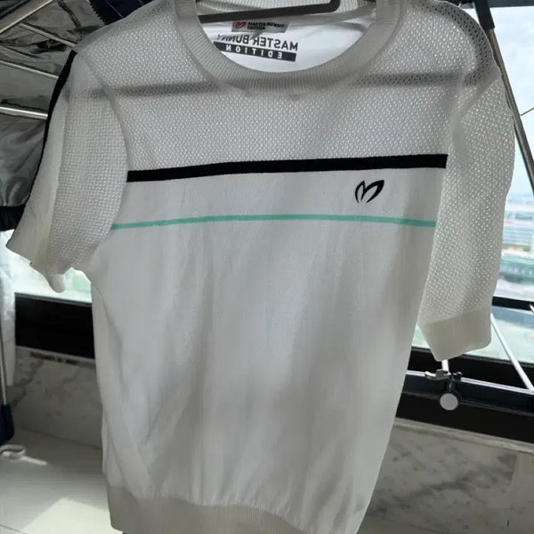 [BUNJANG] Master Bunny Golf Wear Women's Short Sleeve Anorak / 마스터바니 골프웨어 여성 반팔 아노락 펀칭