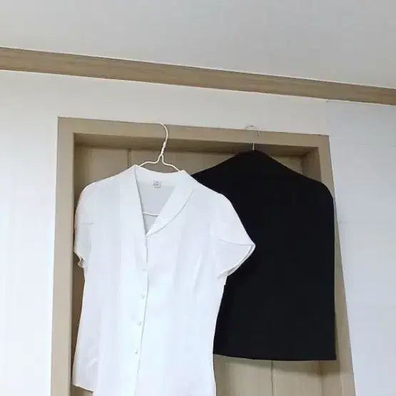 [BUNJANG] Nara Cru Skirt Suit Set Blouse / (S사이즈)날아라크루 치마 정장세트 면접 정장 승무원 출근 하객 정장 블라우스 정장 치마