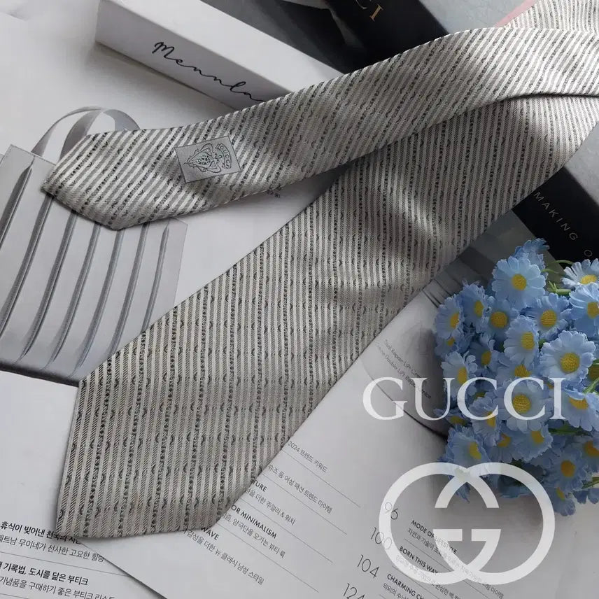 [BUNJANG] Gucci Interlocking G Logo Pattern Silk Necktie 8.1cm / GUCCI 구찌 실크 라이트 그레이 인터로킹 로고 패턴 넥타이 8.1cm A등급 K3227