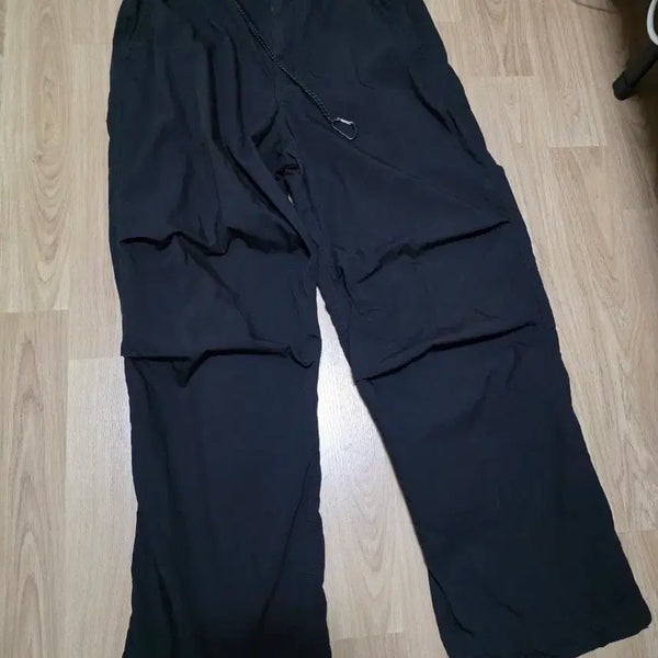 [BUNJANG] Musinsa Standard CN Wide Belted Parachute Pants Black / 무신사 스탠다드 CN 와이드 벨티드 파라슈트 팬츠 30