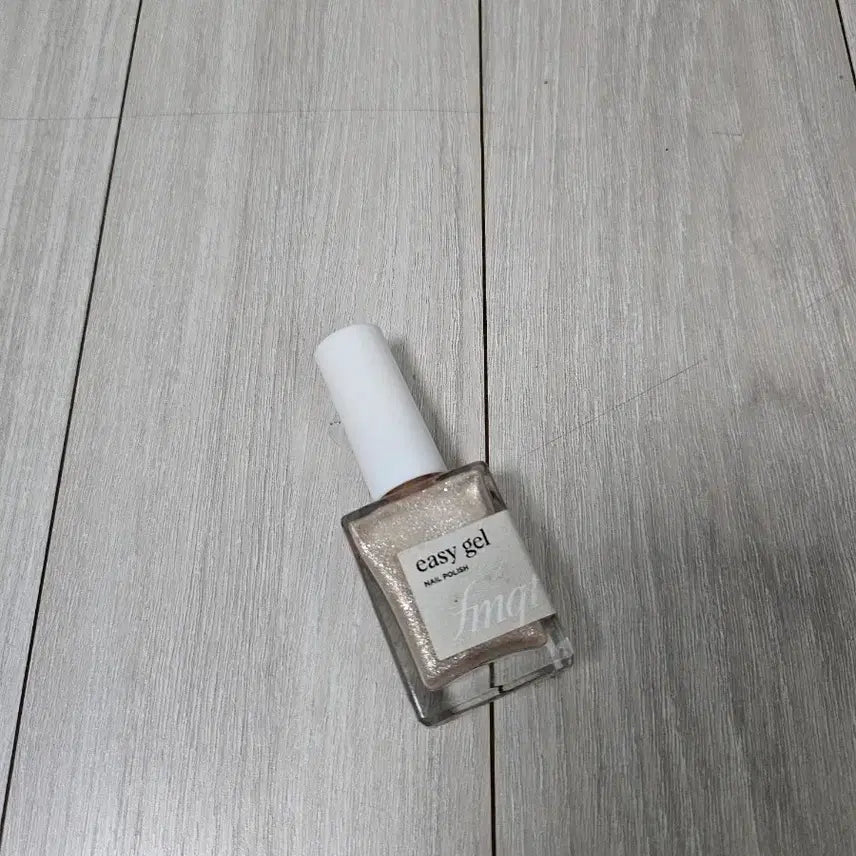 [BUNJANG] Sheer Apricot Shimmer Nail Polish / 매니큐어