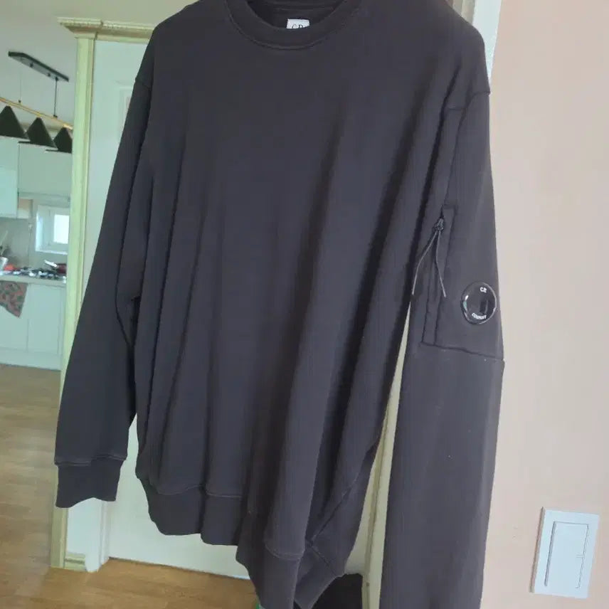 [BUNJANG] CP Company Sweatshirt Black / CP컴퍼니 맨투맨 블랙