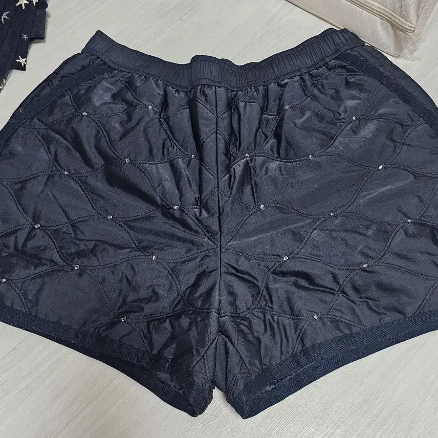 [BUNJANG] Number Project Padded Shorts - Size 66 / 넘버프로젝트 패딩 쇼츠 66사이즈