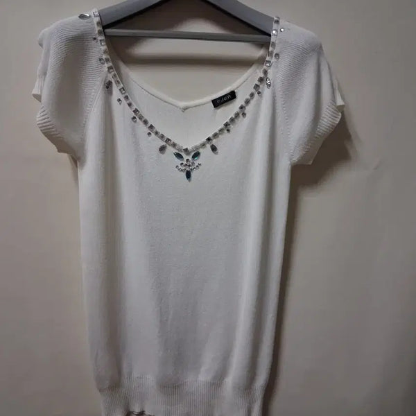 [BUNJANG] Women's White Short-Sleeve Knit with Bead Embellishments (Size 66) / 여성 반팔 니트 화이트 비즈 장식66
