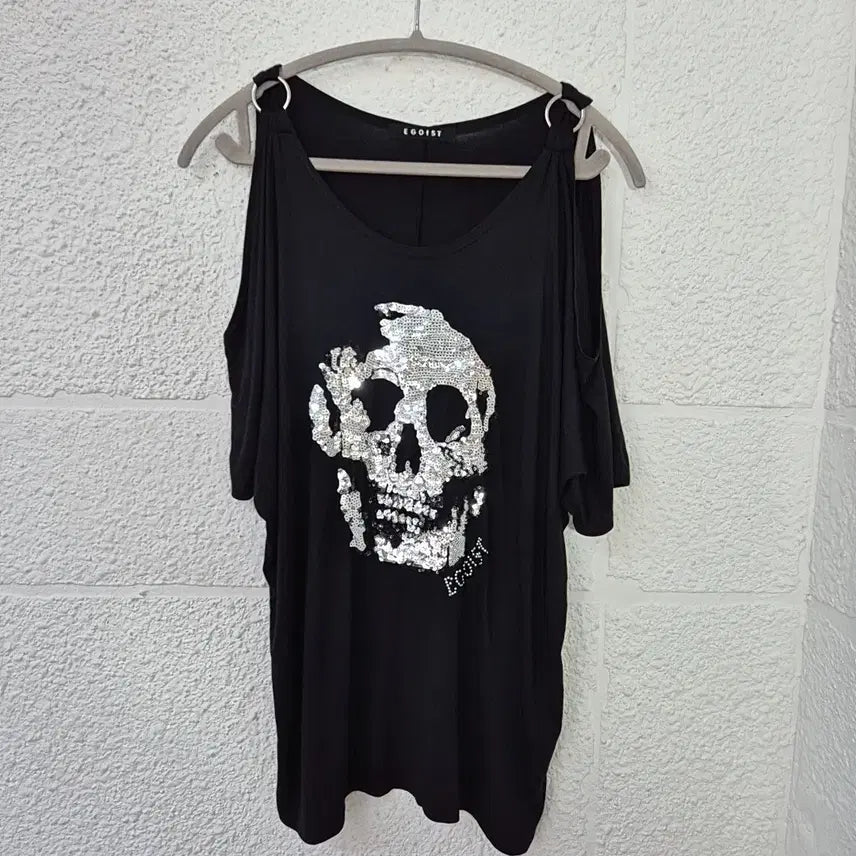 [BUNJANG] Egoist Skull Cubic Off-Shoulder Short-Sleeve T-Shirt / 에고이스트 스컬 큐빅 오프숄더 반팔 티셔츠