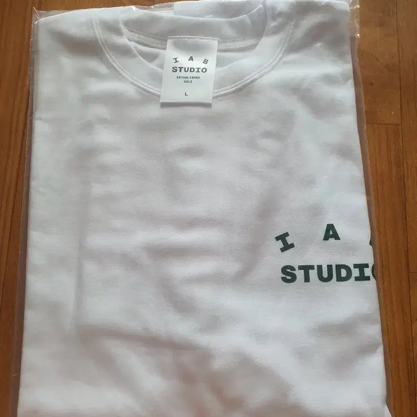[BUNJANG] IAB STUDIO Short Sleeve T-Shirt White L / IAB STUDIO 반팔 티셔츠 화이트 L